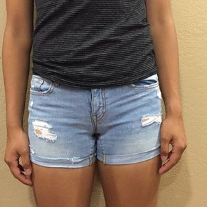Aeropostale || Light Wash Distressed Denim Shorts